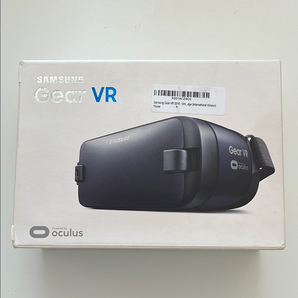 Samsung Black Smartphone VR Headset
